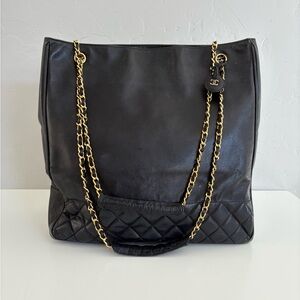 Auth VTG CHANEL Quilted Leather Tote Bag